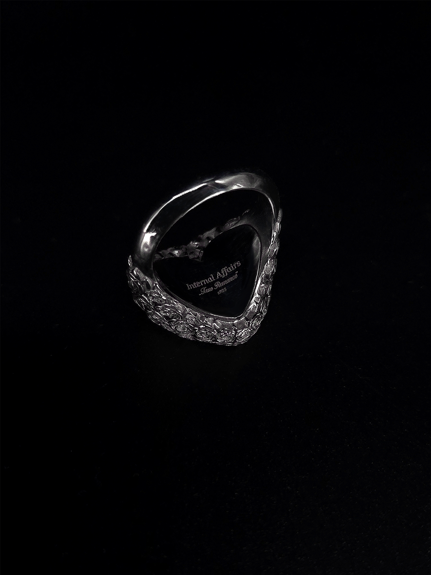 Bouquet of Roses Signet