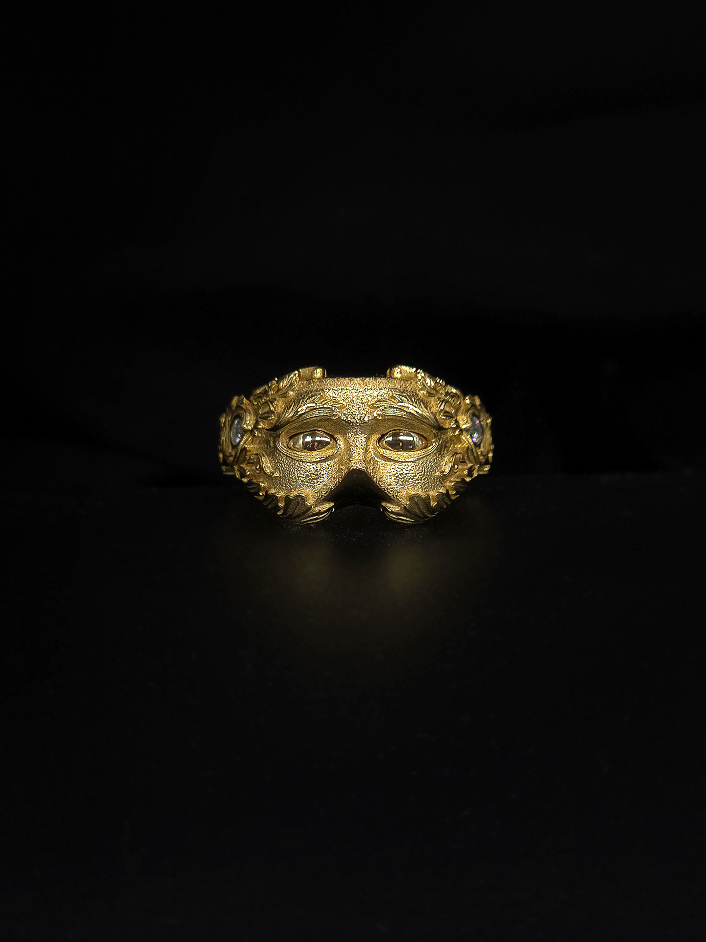 Étreinte 14k Yellow Gold