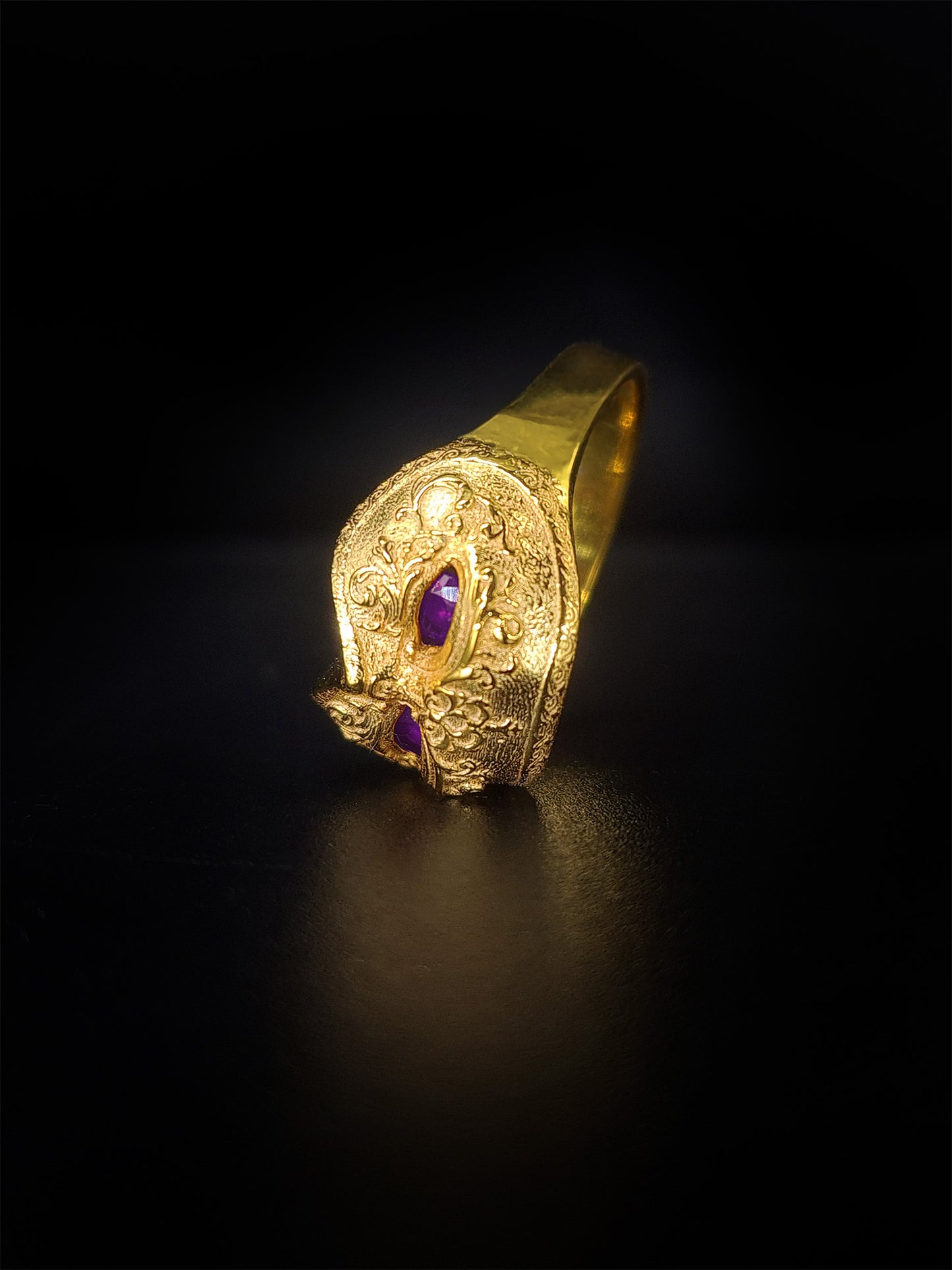 Los Ocultos 18k Gold