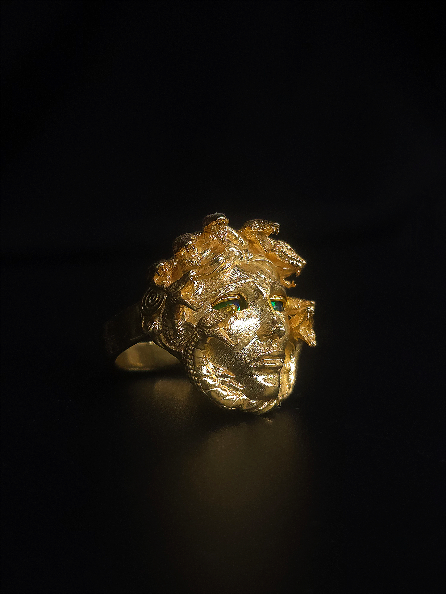 Medusa Full 18k Gold